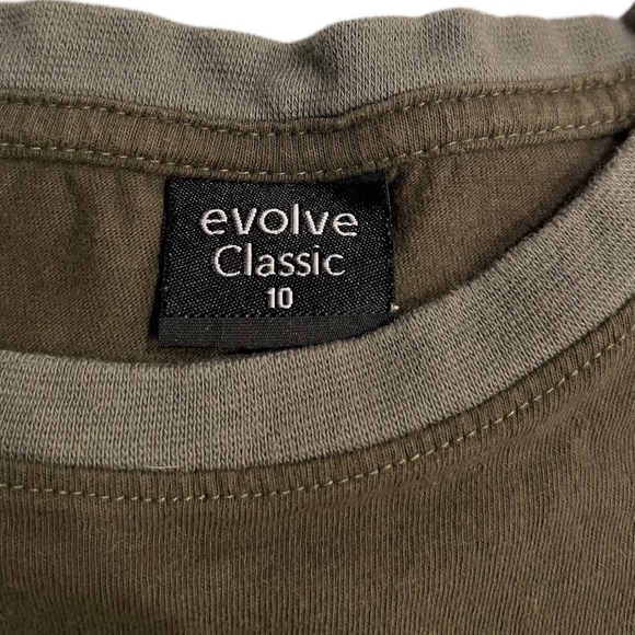 Army Green ‘Dubai’ Short sleeve graphic tee - Picture 5 of 5